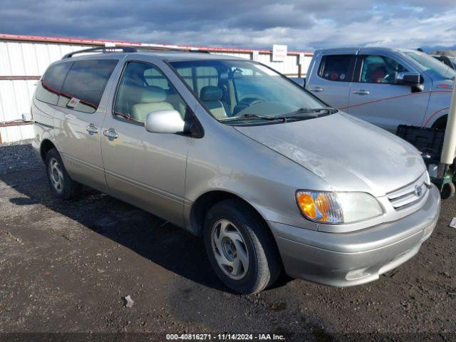  Salvage Toyota Sienna