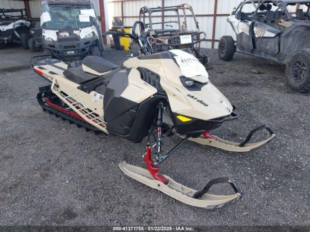  Salvage Ski-doo Summit