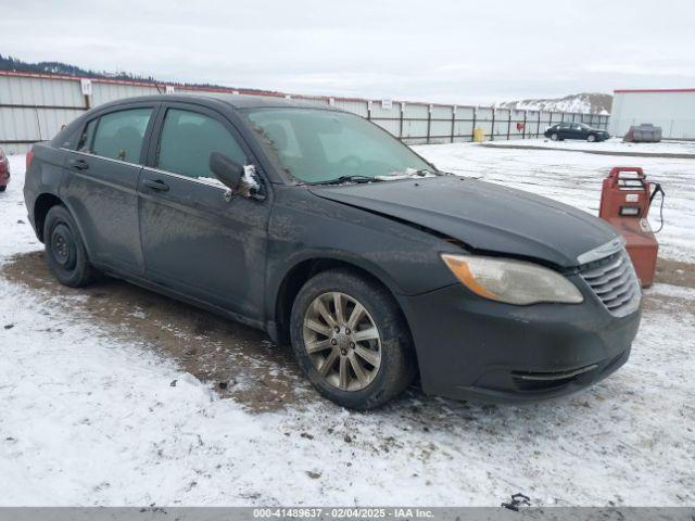  Salvage Chrysler 200