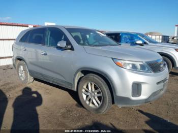  Salvage Kia Sorento