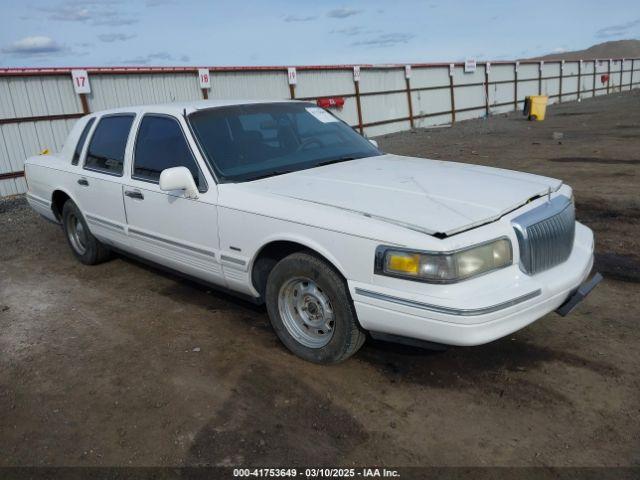  Salvage Lincoln Towncar