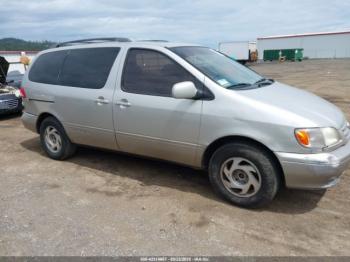  Salvage Toyota Sienna