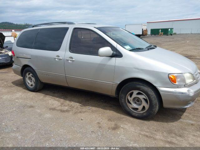  Salvage Toyota Sienna