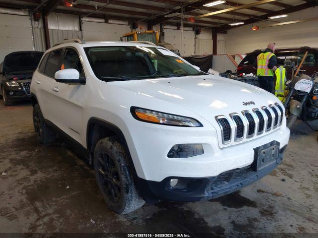  Salvage Jeep Cherokee