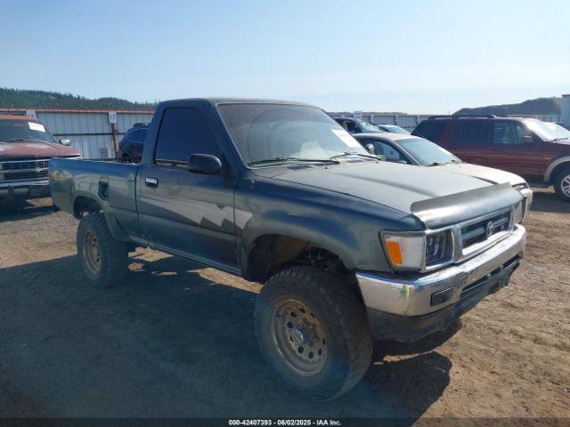 Salvage Toyota Pickup