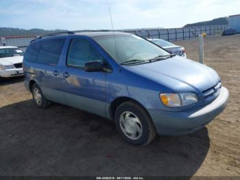  Salvage Toyota Sienna