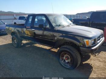  Salvage Toyota Pickup