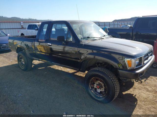  Salvage Toyota Pickup