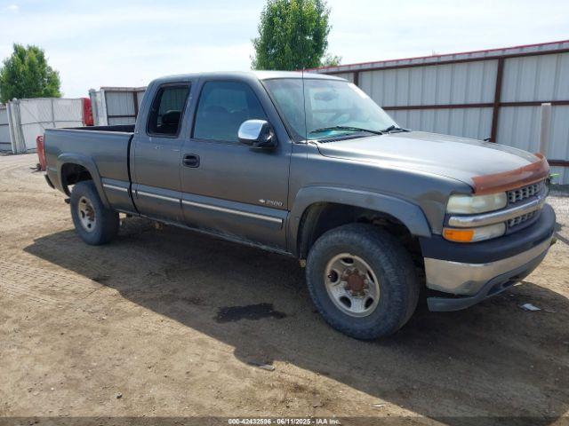  Salvage Chevrolet Silverado 2500