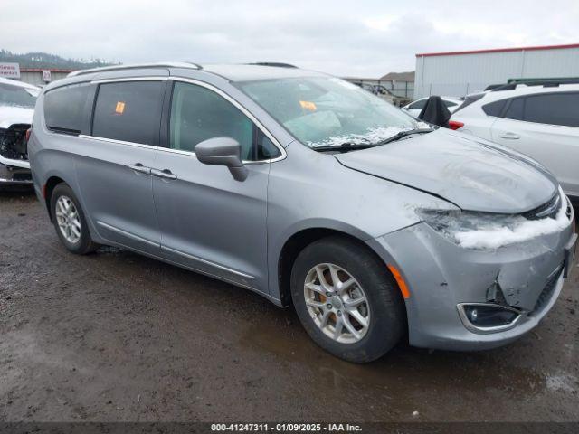  Salvage Chrysler Pacifica