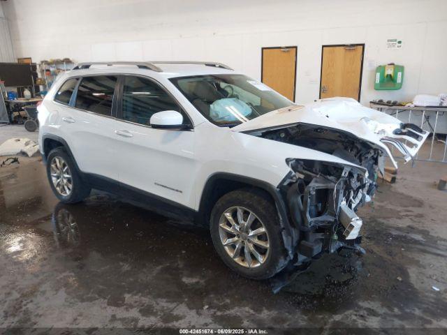  Salvage Jeep Cherokee