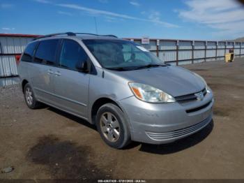  Salvage Toyota Sienna
