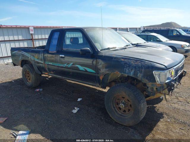  Salvage Toyota Pickup