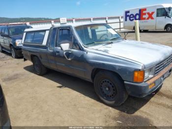  Salvage Toyota Pickup