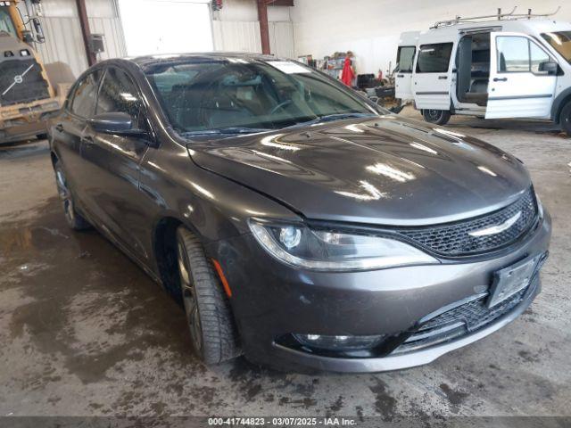  Salvage Chrysler 200