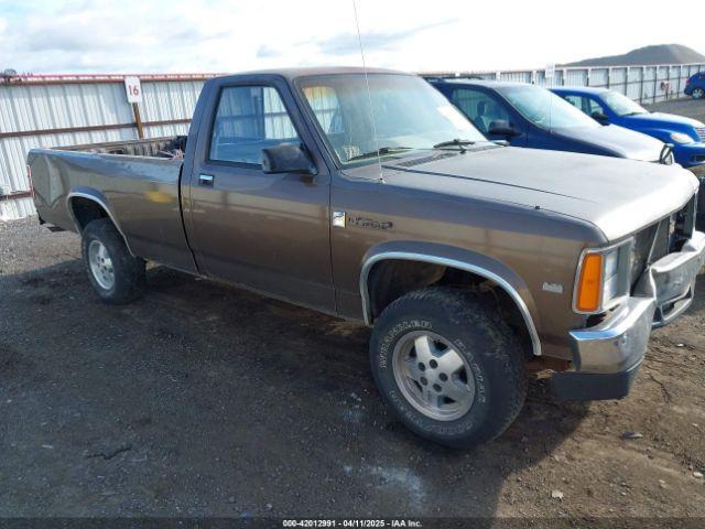  Salvage Dodge Dakota