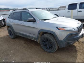  Salvage Jeep Cherokee