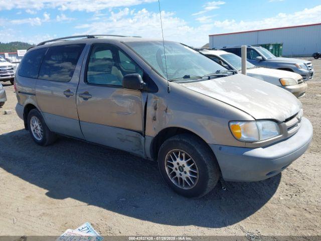  Salvage Toyota Sienna