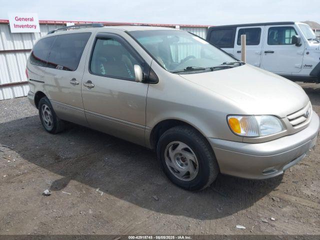  Salvage Toyota Sienna