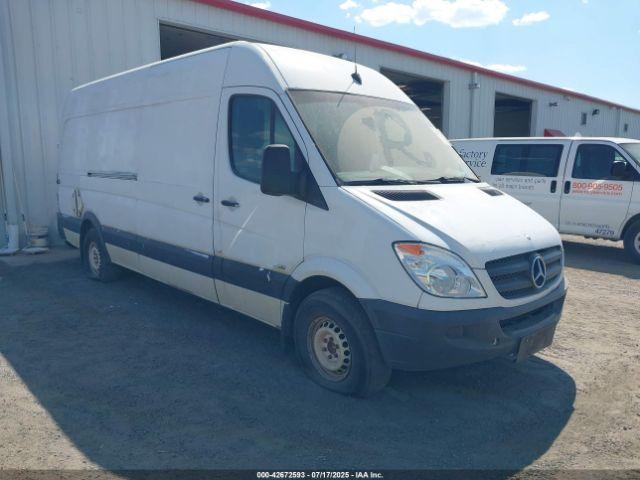  Salvage Mercedes-Benz Sprinter 2500
