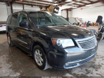  Salvage Chrysler Town & Country