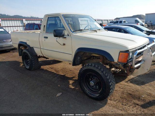  Salvage Toyota Pickup