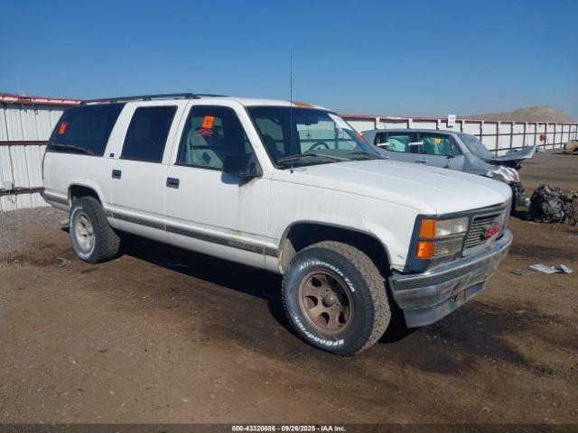  Salvage GMC Suburban