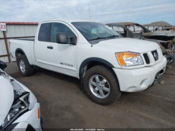  Salvage Nissan Titan