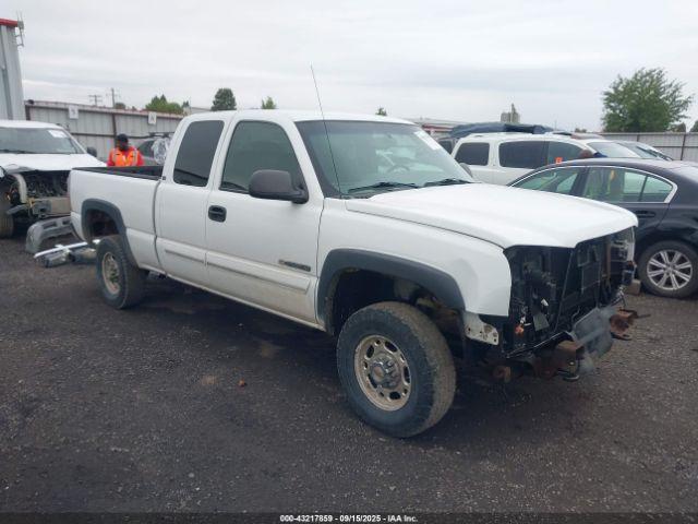  Salvage Chevrolet Silverado 2500