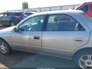 Toyota Camry Le Image 13