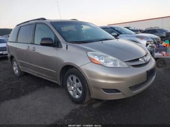  Salvage Toyota Sienna