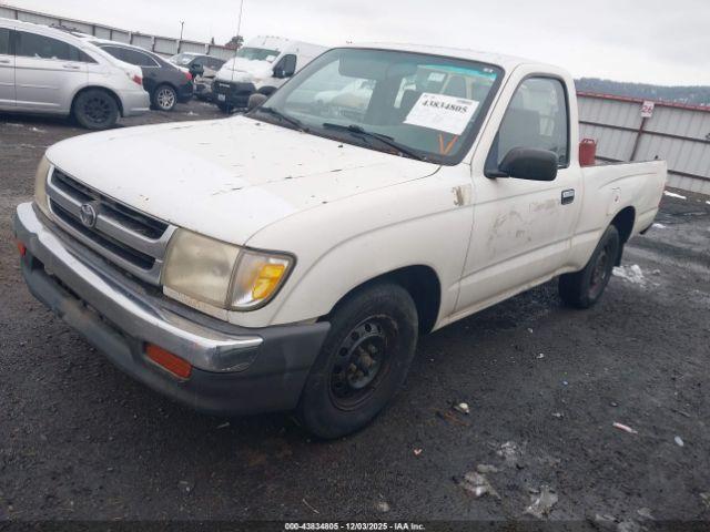 Toyota Tacoma Image 2