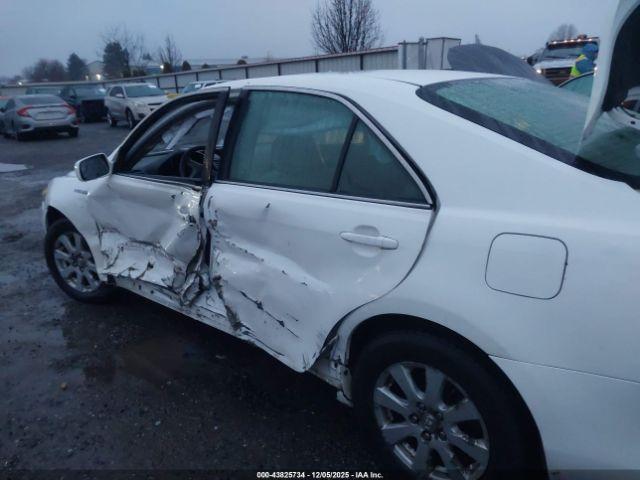 Toyota Camry Image 11