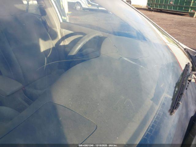 Toyota Corolla Ce Image 8