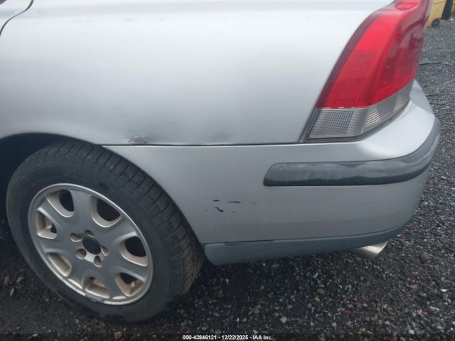 Volvo S60 T5 Image 10