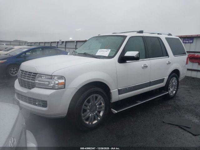 Lincoln Navigator Image 4