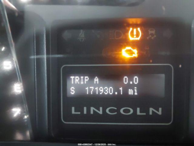 Lincoln Navigator Image 14