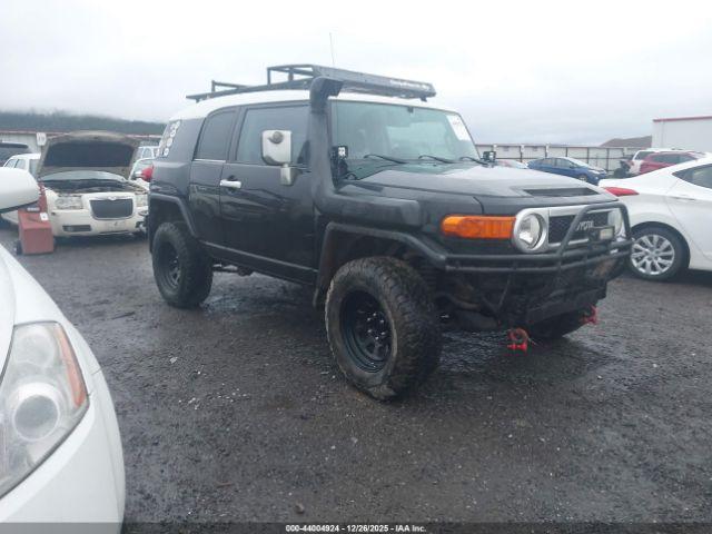  Salvage Toyota FJ Cruiser