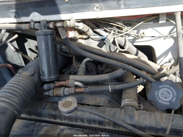 Dodge Ram Van B350 Image 8