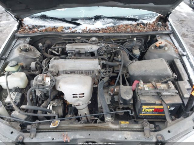 Toyota Camry Le Image 11