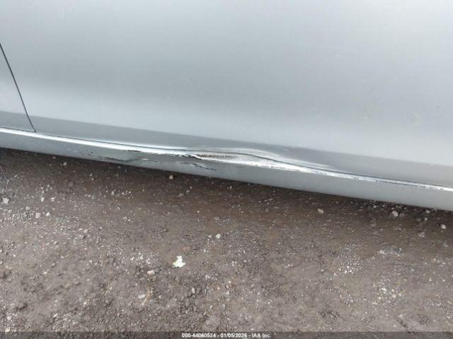 Toyota Camry Image 9