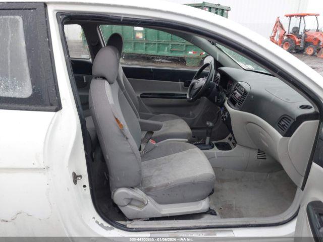 Hyundai ACCENT Gs Image 14