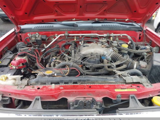 Nissan Frontier Image 9