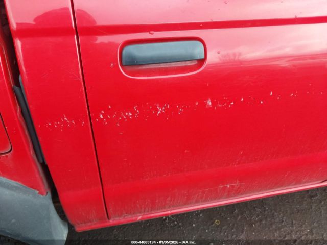 Nissan Frontier Image 10