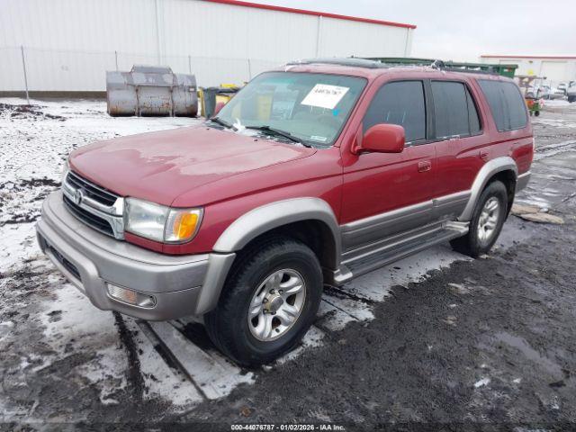 Toyota 4Runner Limited V6 Image 2