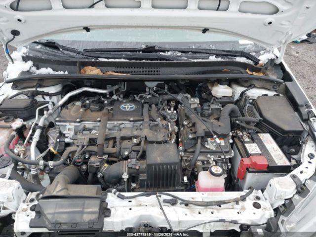 Toyota Corolla Hybrid Le Image 8