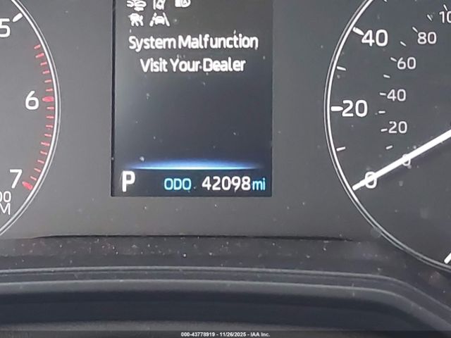 Toyota Corolla Hybrid Le Image 13