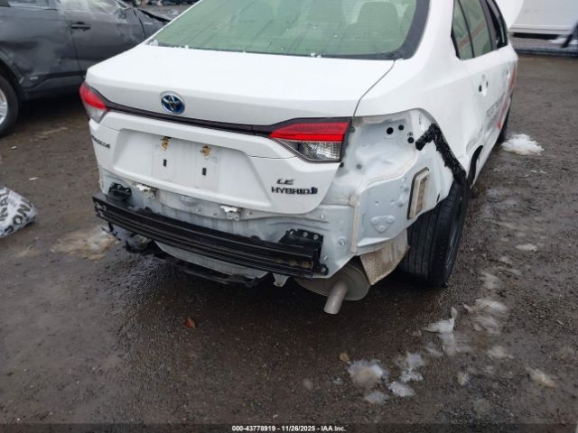 Toyota Corolla Hybrid Le Image 16