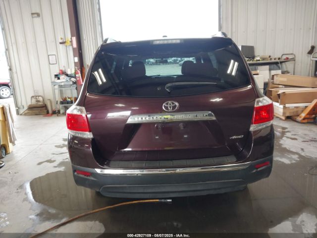 Toyota Highlander Base V6 Image 14