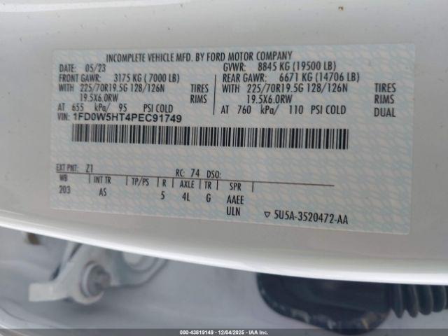 Ford F-550 Xl Image 4